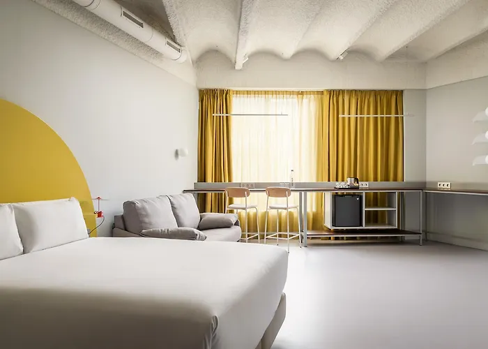 Hotel Bypillow Flamant