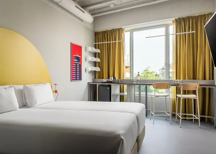 Hotel Bypillow Flamant